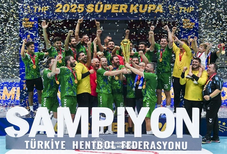 Hentbolda şampiyon Nilüfer Belediyespor! 