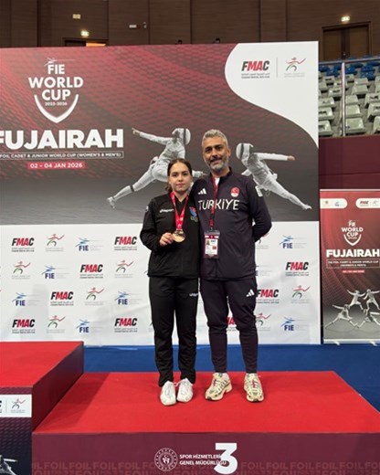 Eskrimcimiz Alara'dan bronz! 