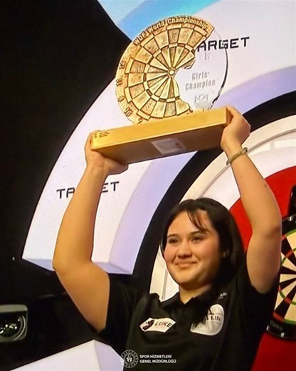 Dartta tarihi başarı!