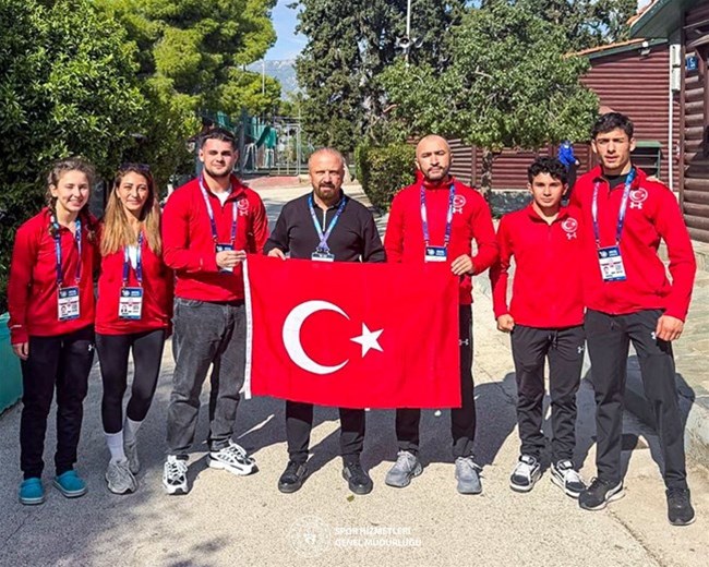 Güreşten 2 madalya!