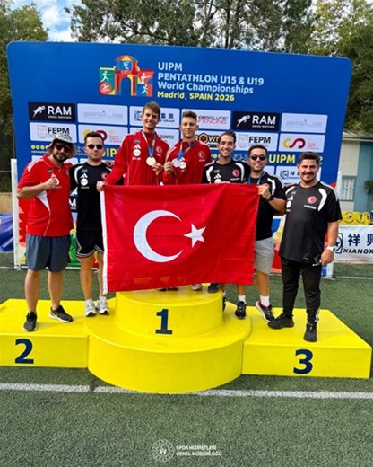 Pentatlonda erkek takımından bronz madalya! 