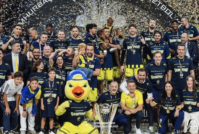 Basketbolda Cumhurbaşkanlığı Kupası Fenerbahçe'nin! 